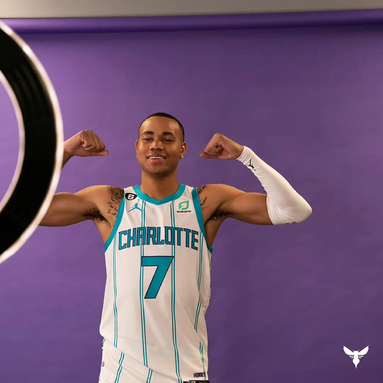 九游网页版入口-关于夏洛特黄蜂发布备战花絮，关键时刻伤情更新，法国杯任务艰巨，资深球员宣示担当的信息